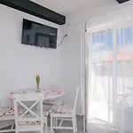 Brand New Viktorija Just 250m From The Beach! Apartament *