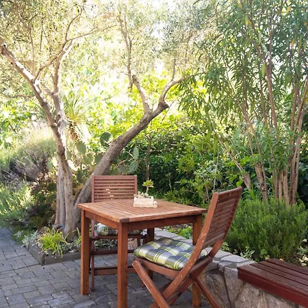 Brand New Viktorija Just 250m From The Beach!