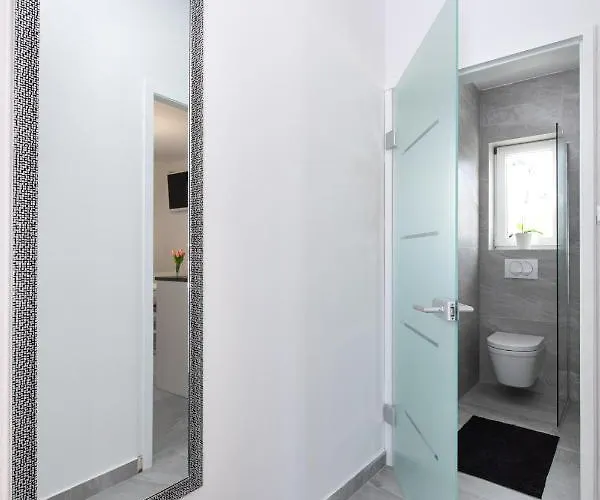 Brand New Viktorija Just 250m From The Beach! Veglia