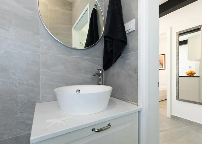 Brand New Viktorija Just 250m From The Beach! * Veglia