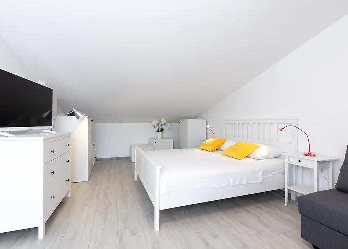 Apartament Brand New Viktorija Just 250m From The Beach! Veglia