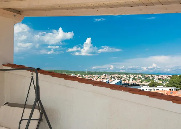 Brand New Viktorija Just 250m From The Beach!