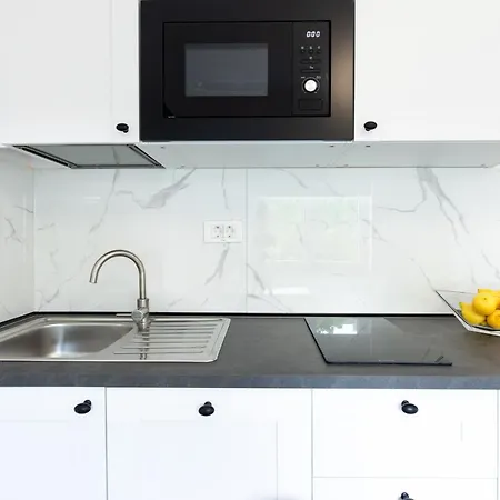 Brand New Viktorija Just 250m From The Beach! Διαμέρισμα
