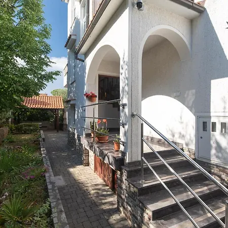 Apartment Brand New Viktorija Just 250m From The Beach! Krk Town