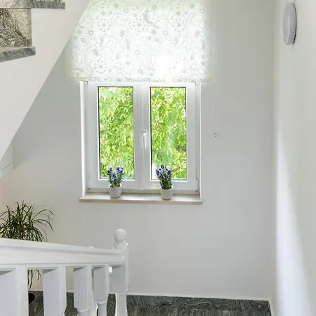 Brand New Viktorija Just 250m From The Beach!