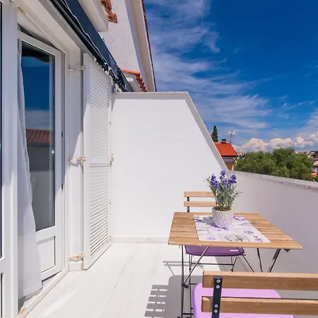Brand New Viktorija Just 250m From The Beach! *