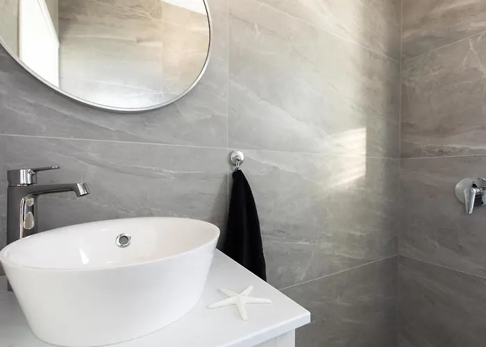 Brand New Viktorija Just 250m From The Beach! *