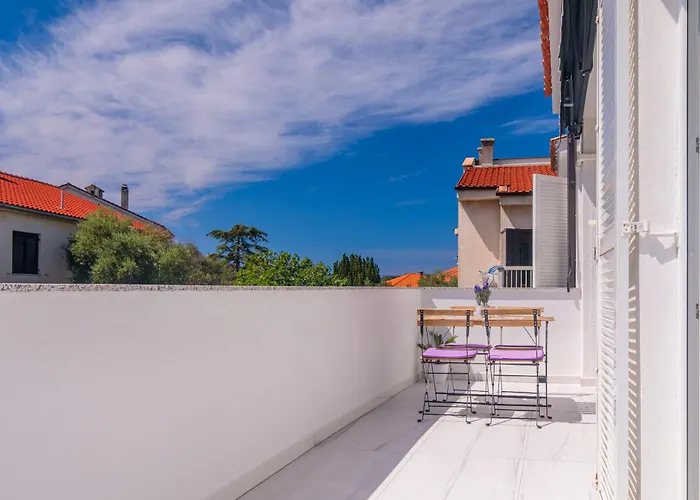 Brand New Viktorija Just 250m From The Beach! Krk Town