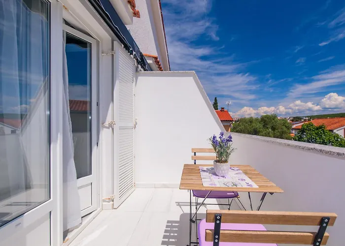 Brand New Viktorija Just 250m From The Beach! *