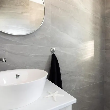 Brand New Viktorija Just 250m From The Beach! *
