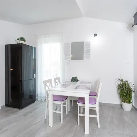Apartment Brand New Viktorija Just 250m From The Beach!