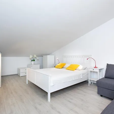 Apartmán Brand New Viktorija Just 250m From The Beach!