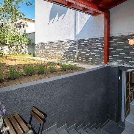 Brand New Viktorija Just 250m From The Beach! Krk Town