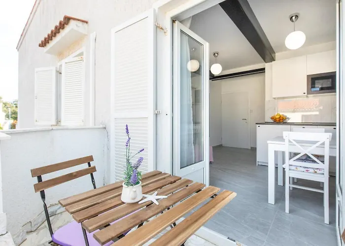 Brand New Viktorija Just 250m From The Beach! *