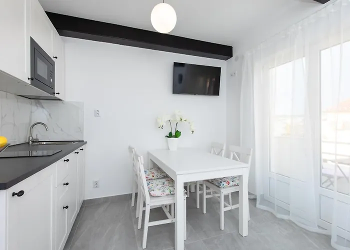 Brand New Viktorija Just 250m From The Beach! * Krk Town