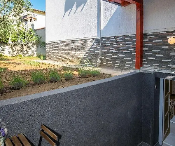 Brand New Viktorija Just 250m From The Beach! Krk Town